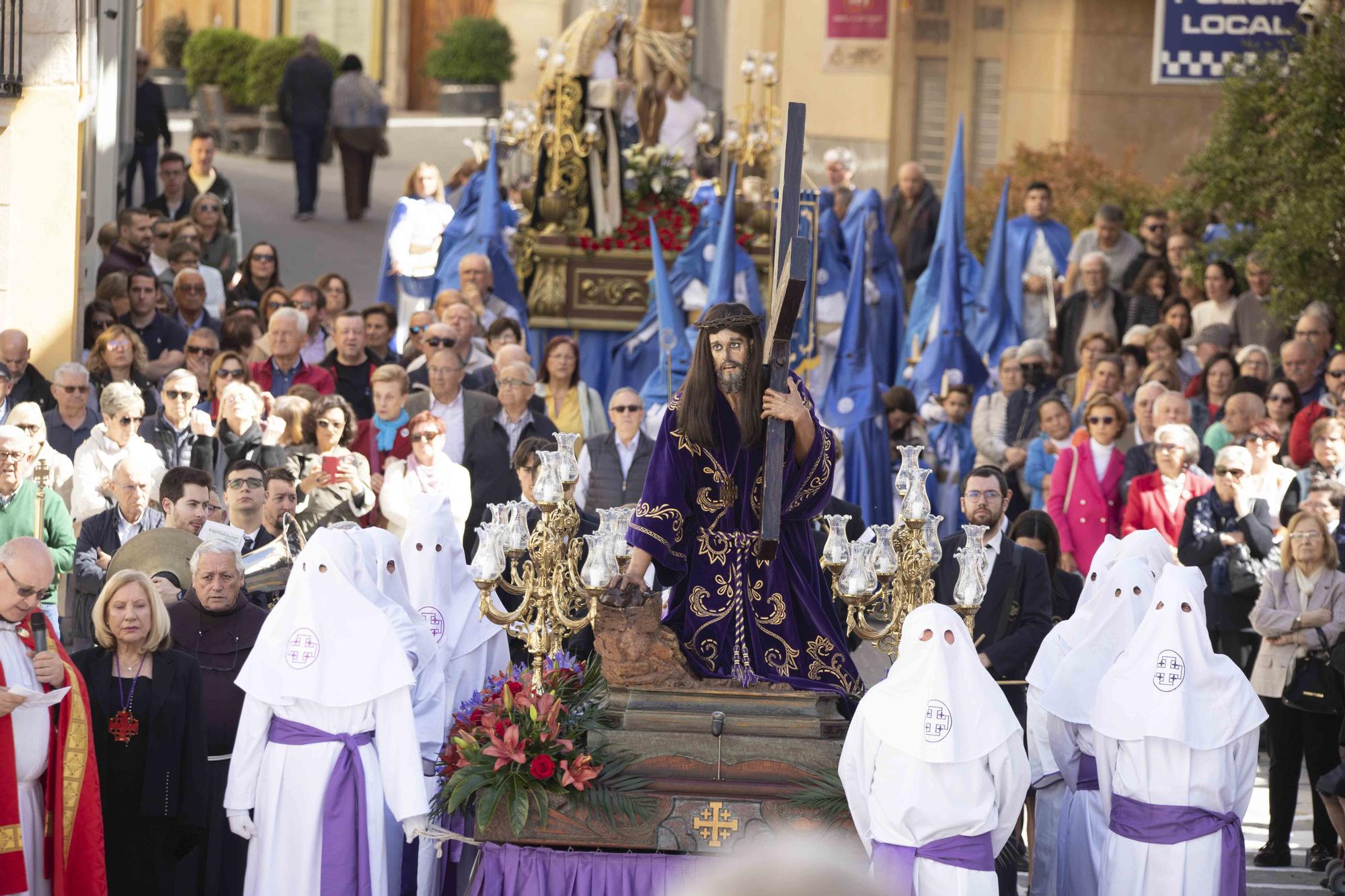 Ontinyent acoge sus tradicionales procesiones del Viernes Santo
