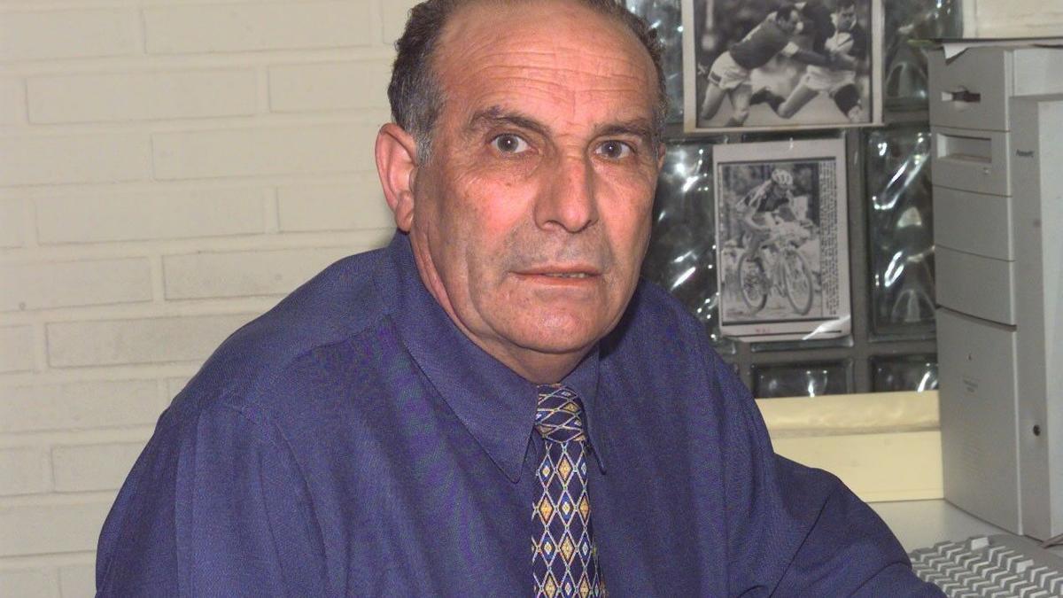 Francisco Antón Rapino, alcalde de Mombuey, en el año 2000.
