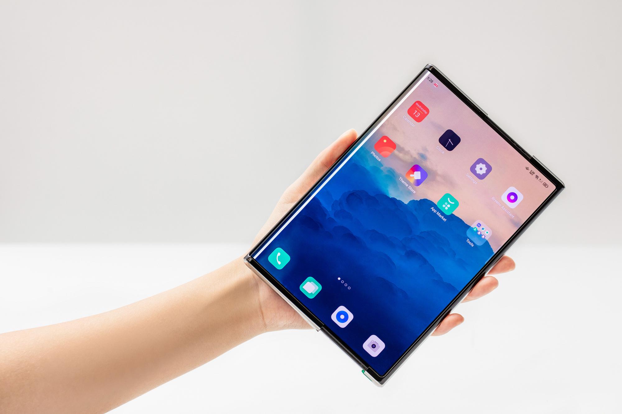 Así es el OPPO X 2021: el primer móvil enrollable