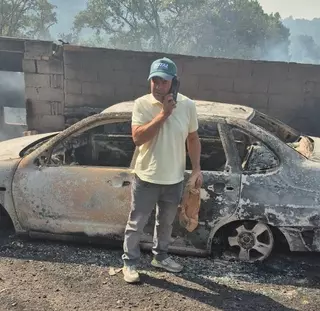 Samuel pierde todo en el incendio que destruyó su casa en su aldea: "Estuvimos solos ante el peligro"
