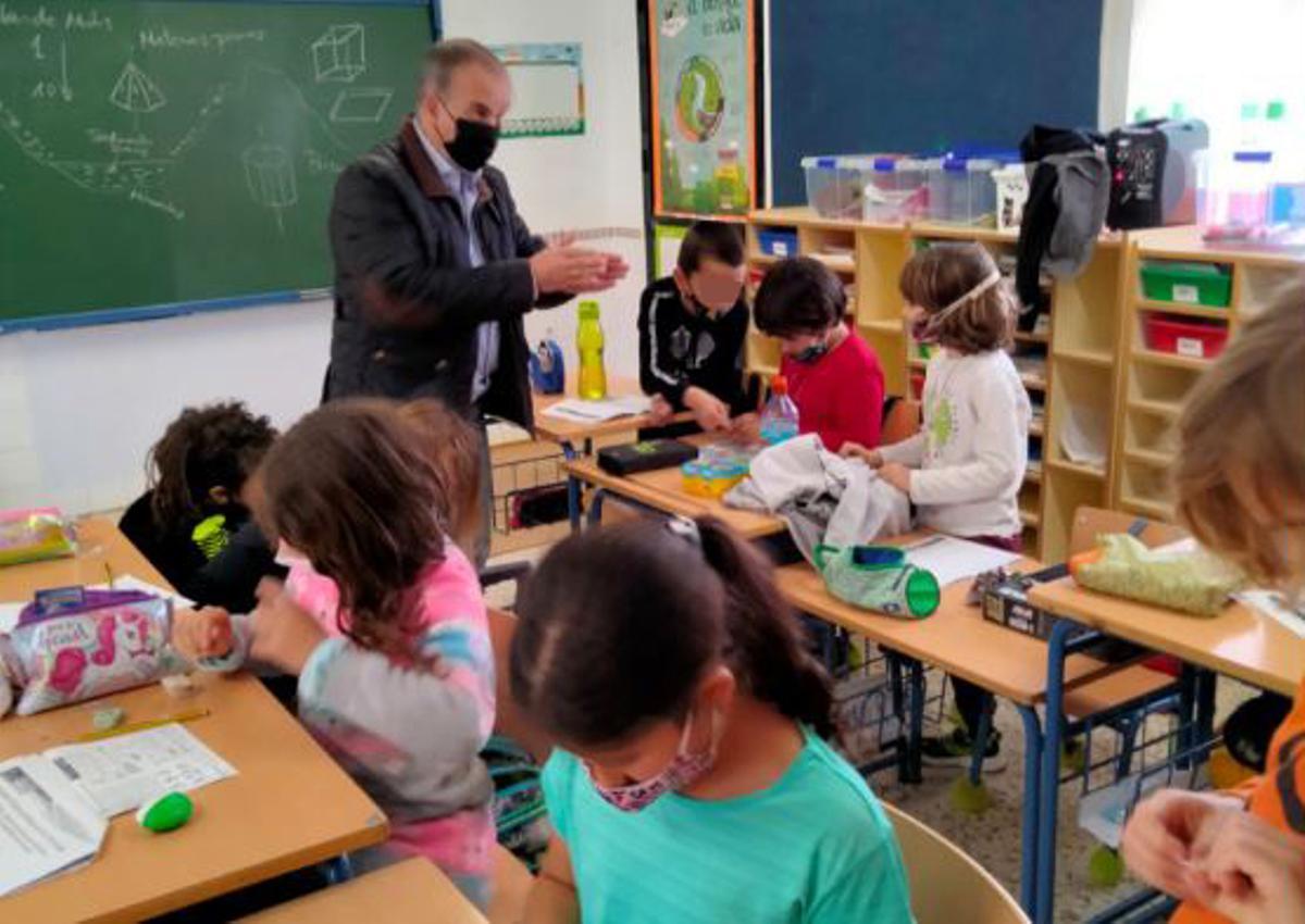 Taller de minerales en el CEIP Santa Ana, en Alhaurín de la Torre.