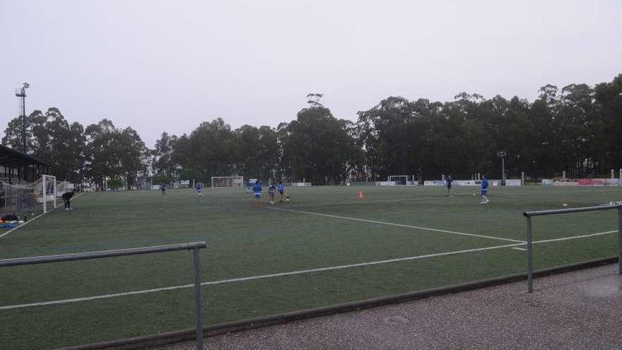 Campo de fútbol de O Terrón, en Vilanova de Arousa. // Noé Parga