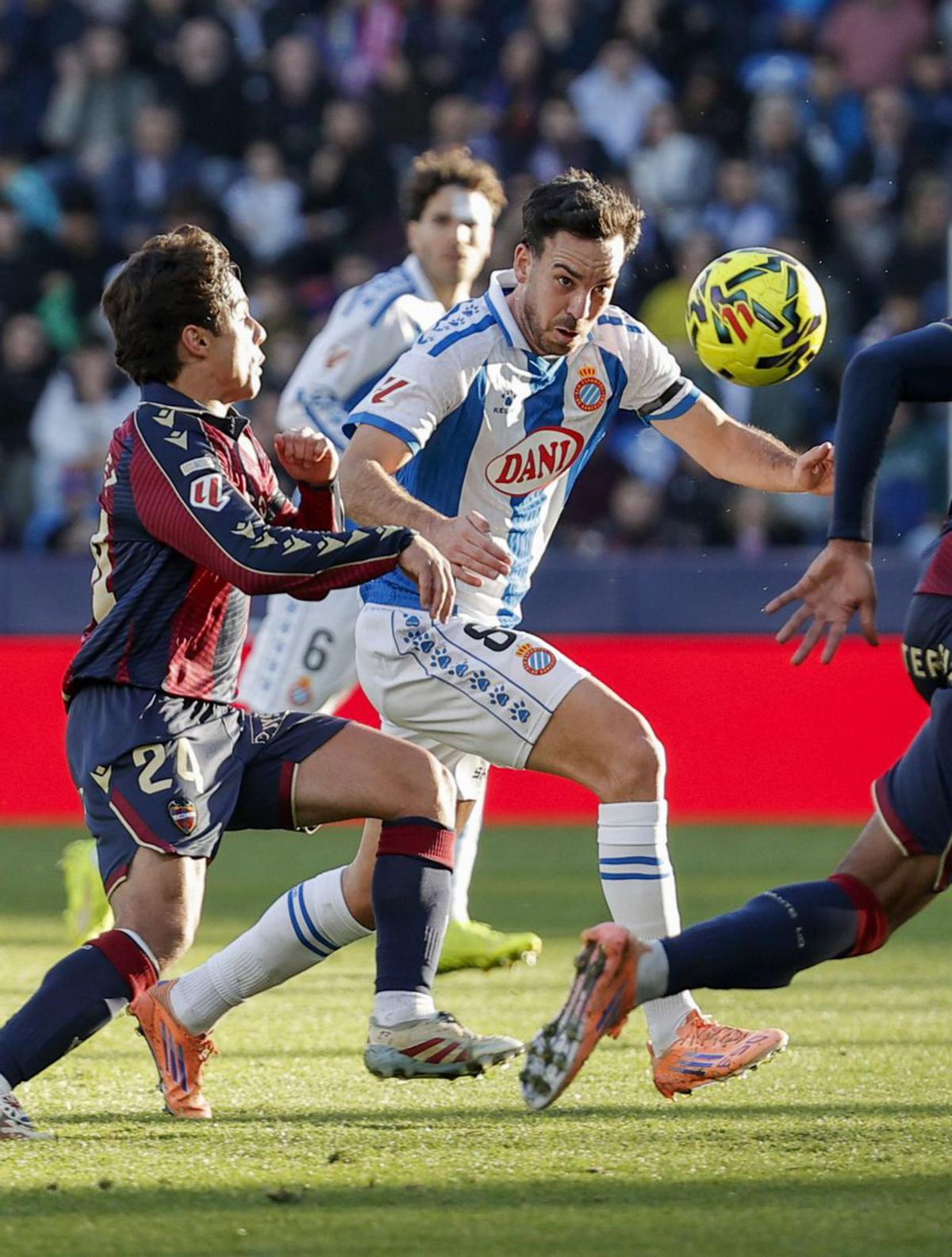 L’Espanyol tanca la primera volta amb un punt dolorós