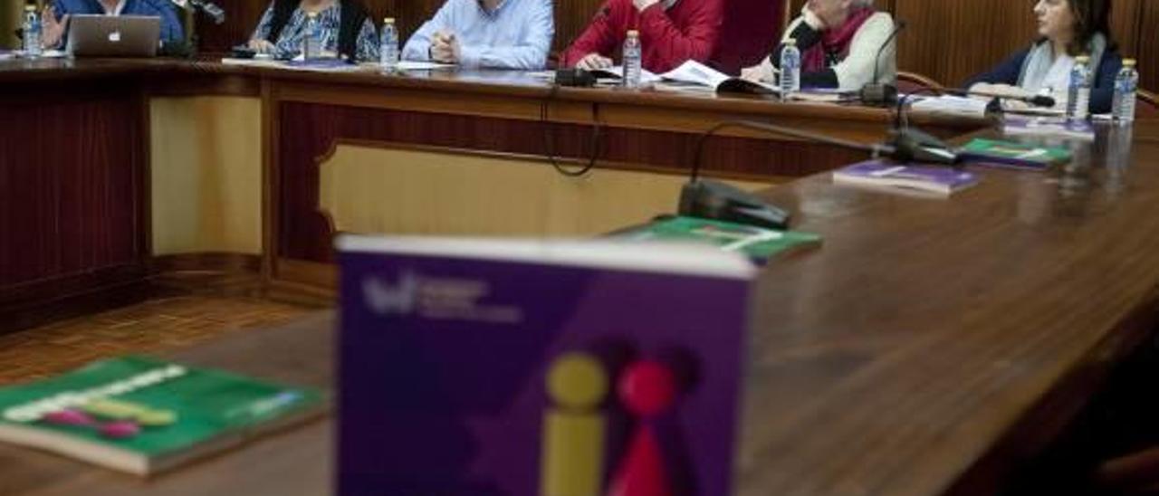 Las mujeres representan el 30 % de la plantilla municipal de Xàtiva y cobran 5.000 euros menos