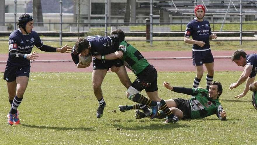 Un lance del último partido del Blusens en As Lagoas. // Jesús de Arcos