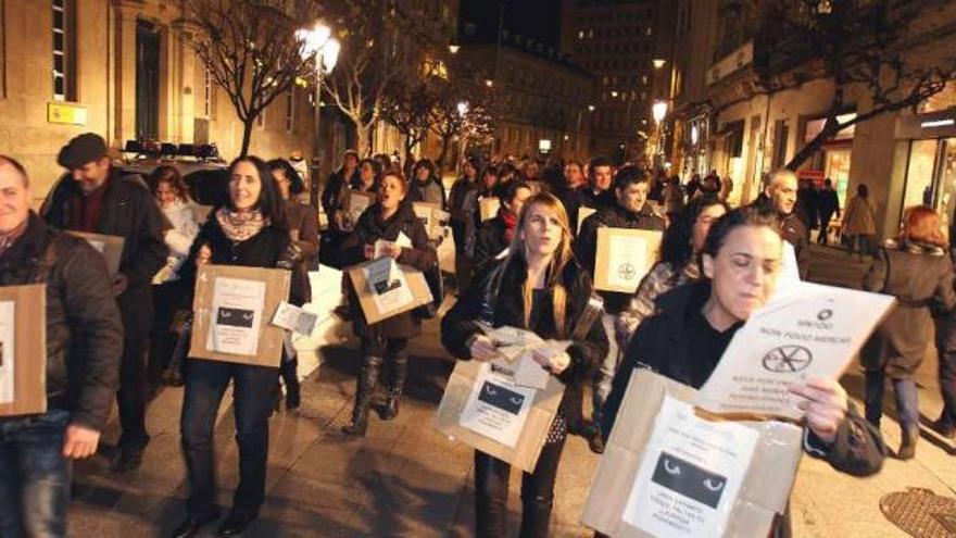 Los funcionarios recorrieron las calles comerciales de Ourense.  // Iñaki Osorio