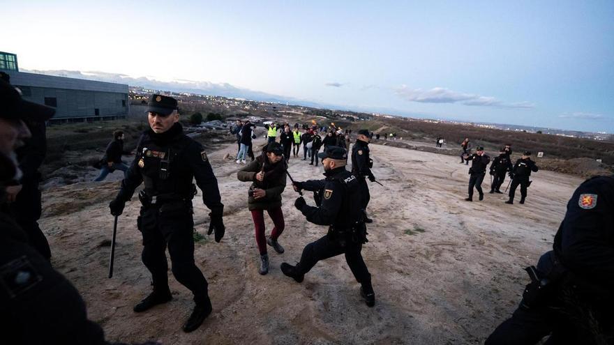 La violencia de las cargas policiales, tras la desconvocatoria de los transportistas