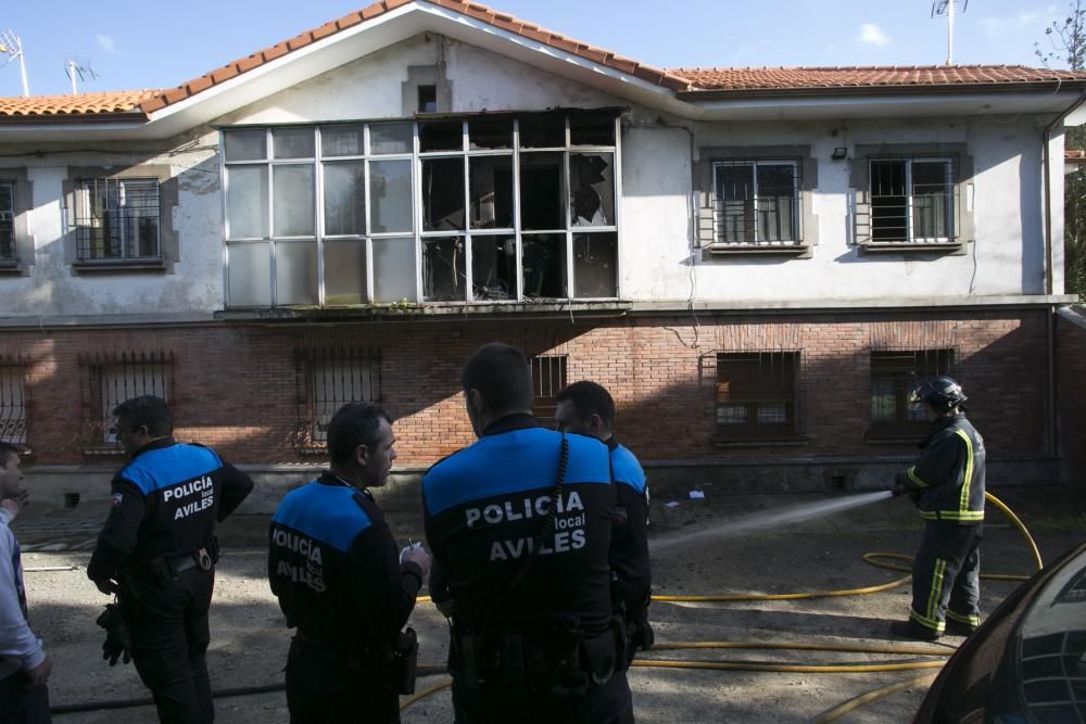 Incendio en un caserón de Jardín de Cantos, en Avilés