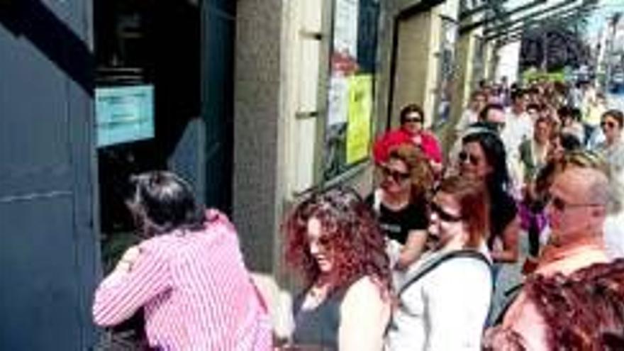 Enfado en la cola para las academias de ballet