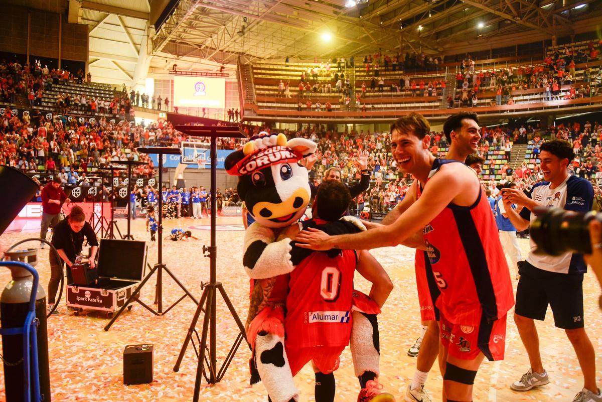 Fiesta del ascenso del Leyma Coruña a Liga ACB