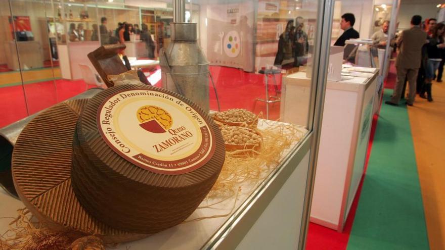 Queso zamorano expuesto en una feria