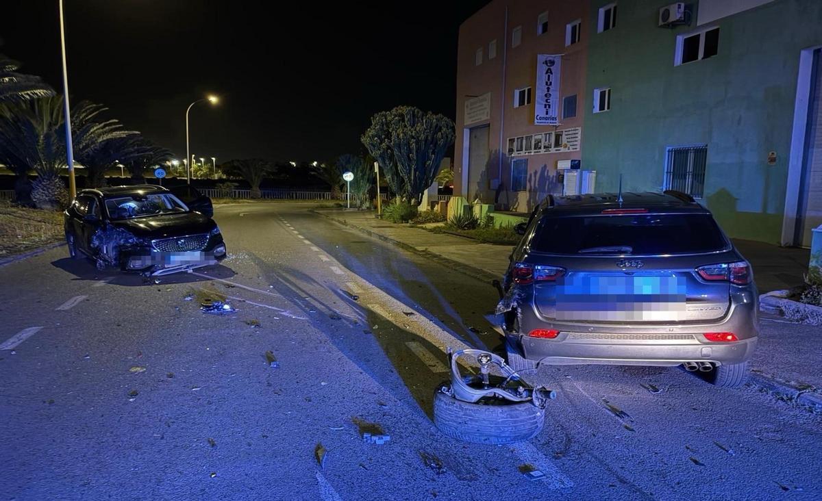 La Policía Local de Agüimes detiene a un joven tras una persecución que acabó en una colisión múltiple en la zona industrial de Arinaga
