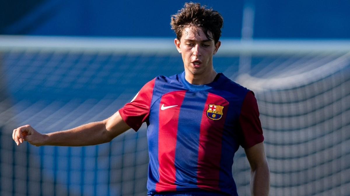 Alexis Olmedo es un central de 18 años que ha pasado por todas las categorías del fútbol base del Barça.
