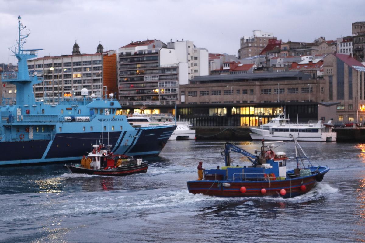 Barcos pesqueros en la costa de Vigo.