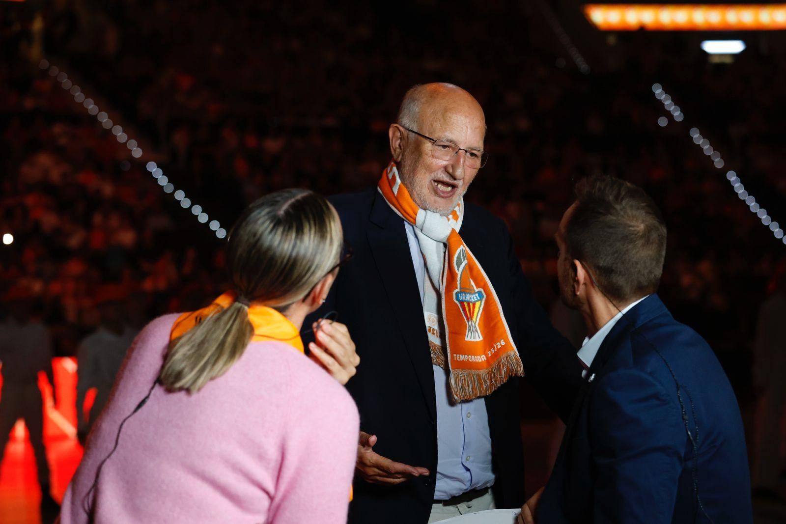 Mucha emoción en la inauguración del Roig Arena