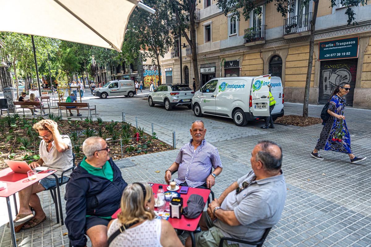 Escenas inesperadas de la Superilla del Eixample