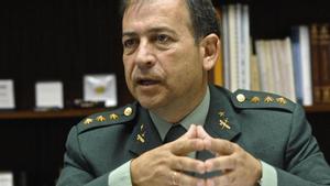 El general Francisco Espinosa Navas en su despacho de la Comandancia de Las Palmas.
