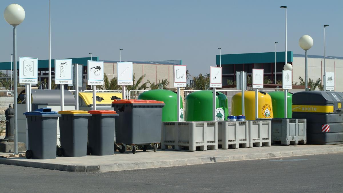 Punto limpio del Parque Agroalimentario de La Alcudia.