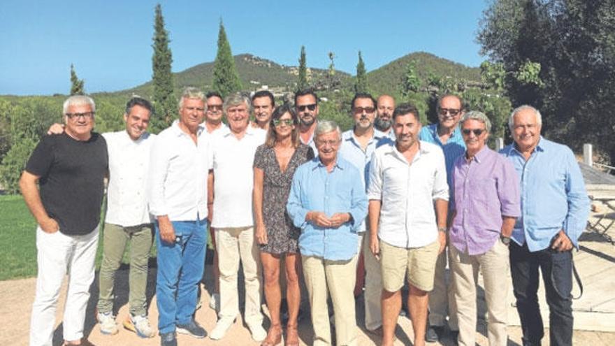 Los miembros fundadores de la Academia de la Gastronomía de Ibiza y Formentera.