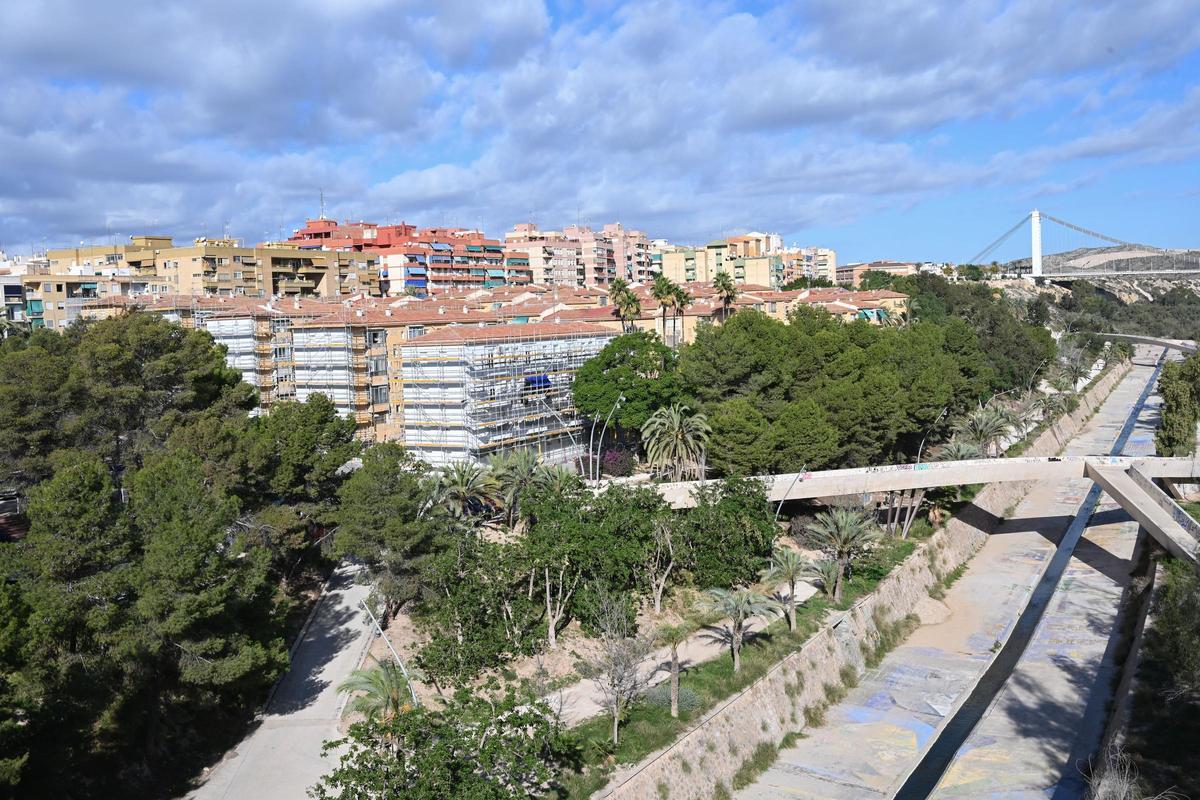Una de las principales líneas de actuación se centra en la rehabilitación estructural de los edificios.