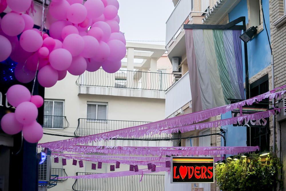 Celebrando el amor libre en Benidorm