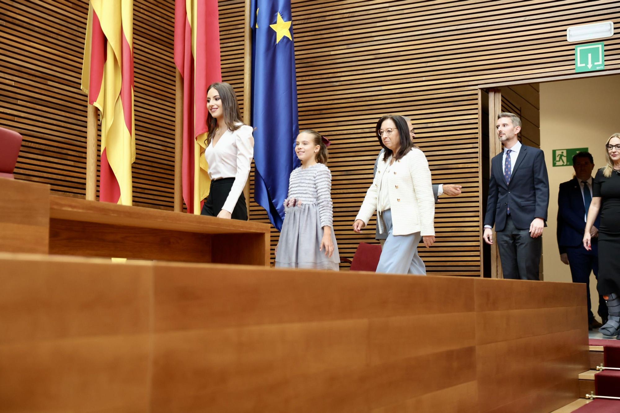 Les Corts Valencianes se abren para Marina y Maria Estela