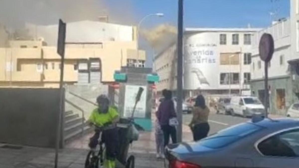 Incendio en una freidora de Vecindario