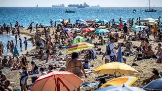 Llega la primera ola de calor a Catalunya | En directo
