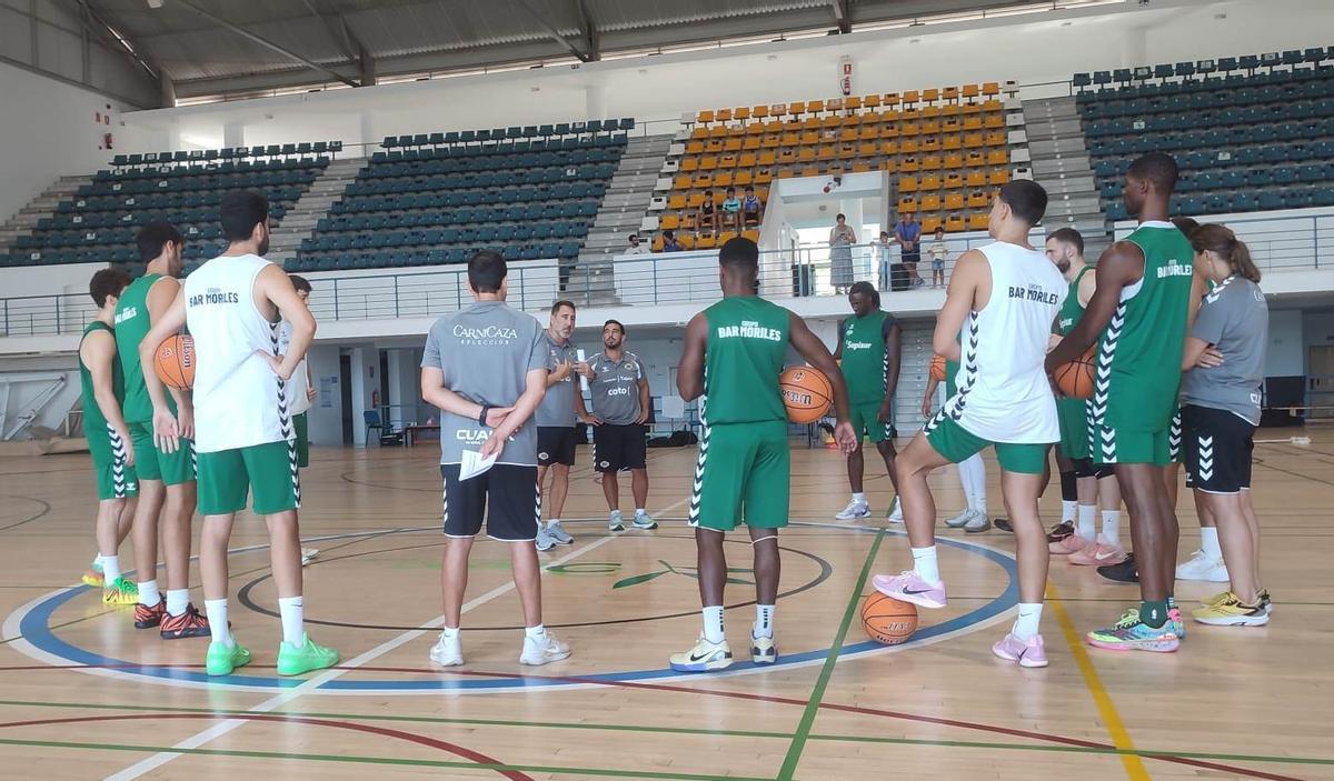 Un entrenamiento del Cajasol Coto llevado a cabo en Baena.