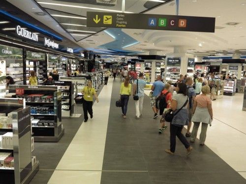 Wie riesig! Der neue Duty-Free-Bereich im Airport