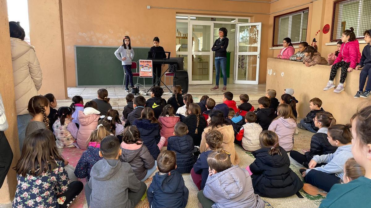 Una de las estaciones musicales para escolares en Torrellano