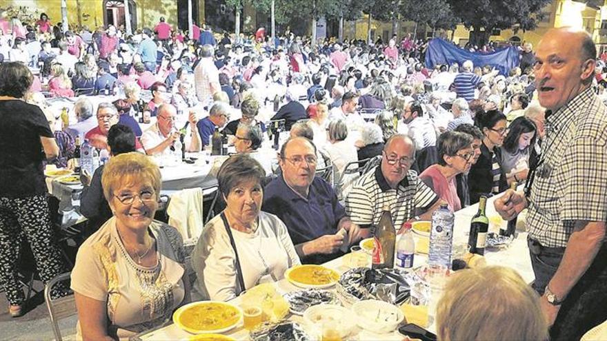 La Sagrada Familia reivindica sus señas de identidad y las tradiciones de la Vall d’Uixó