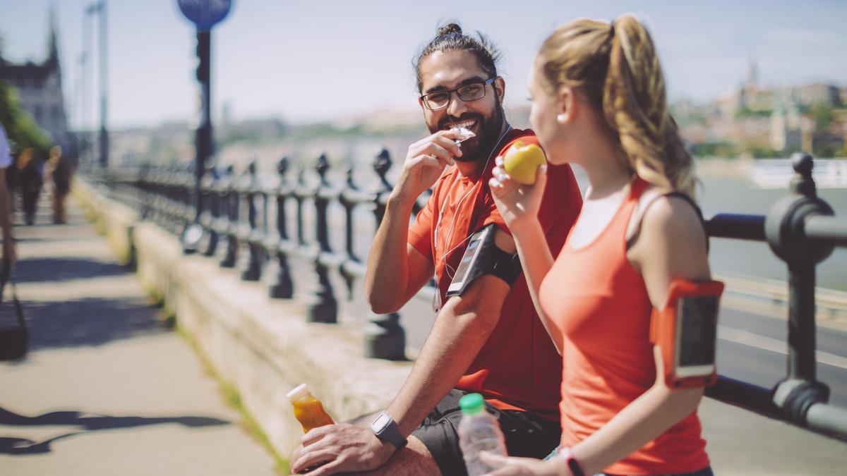 Es importante entrenar el sistema digestivo antes de realizar un maratón o un medio maratón.