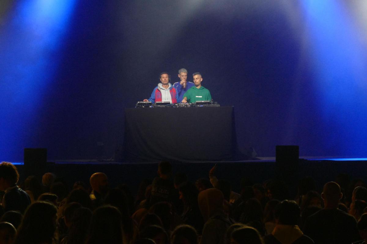 Flaix FM i Lia Jensen omplen la primera nit de Barraques al Rampell