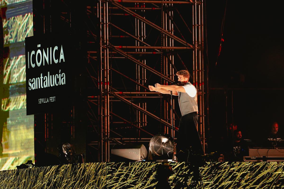Las imágenes del concierto de Pablo Alborán en Icónica Santalucía Sevilla Fest