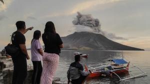 Erupción volcán Indonesia