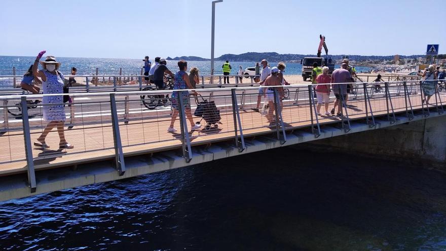 Xàbia estrena el nuevo puente que une Duanes y el Arenal