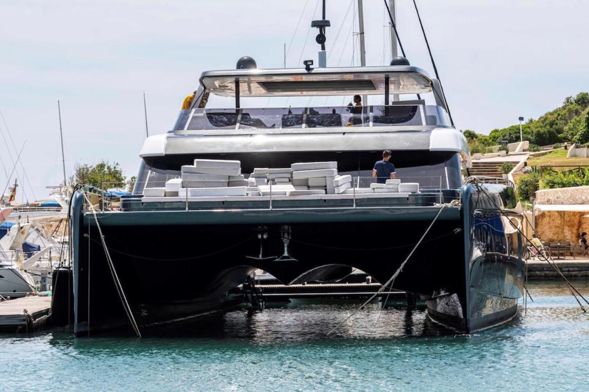 Rafa Nadal y Mery Perelló inspeccionan su nuevo barco