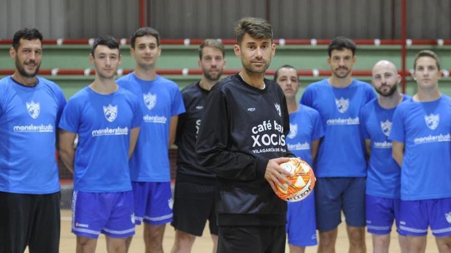 Oscarín, en un entrenamiento de esta temporada en el Coto Ferreiro. |  // BERNABÉ