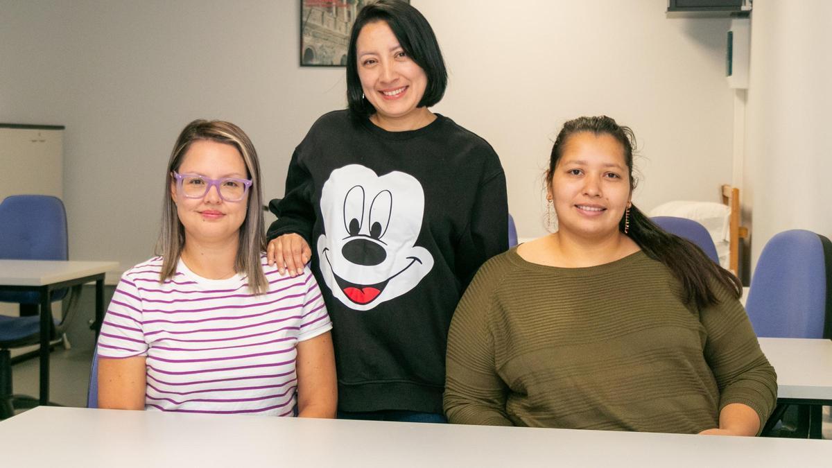 Ismania, Rosa y María, en una de las aulas de formación