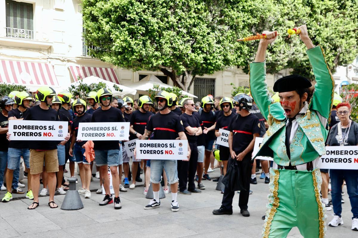 Protesta de los bomberos en València