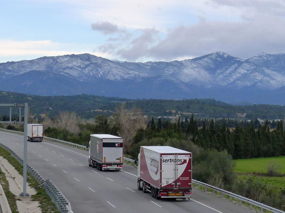 La serra de l''Albera vista des de l''AP-7