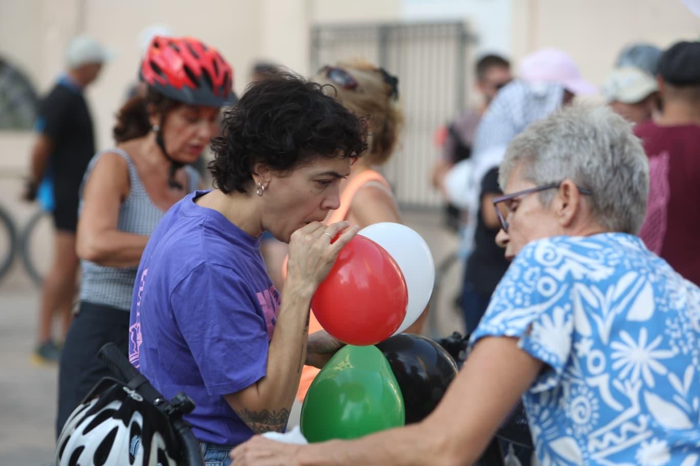 La revuelta ciclista en Alicante por Palestina, en imágenes