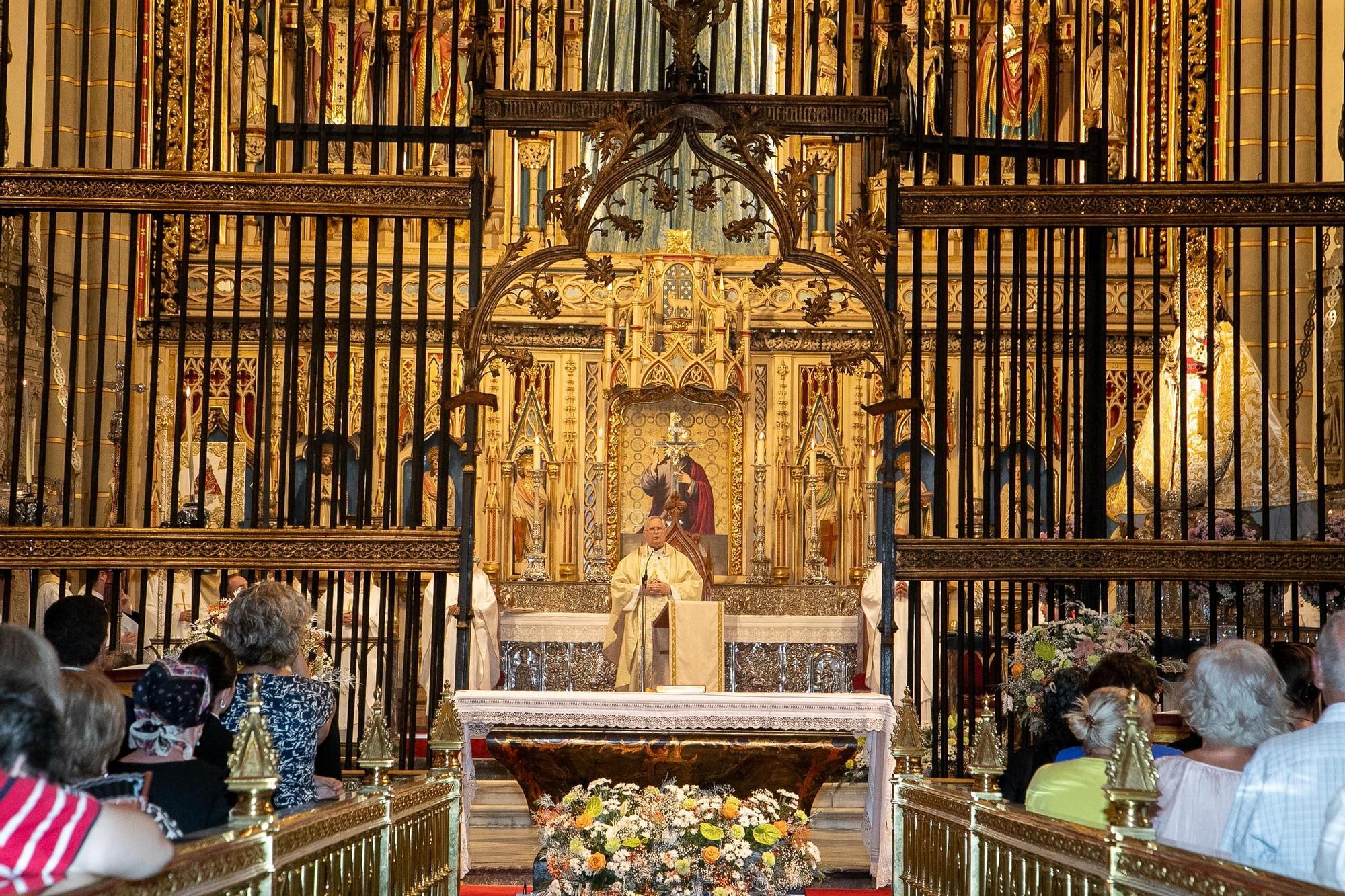 Procesión clausural de la Fuensanta en la Catedral, en imágenes