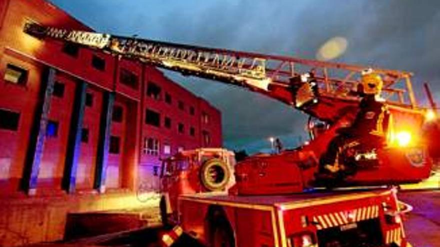 Incendio en el Bloque C de Ródano en Cáceres