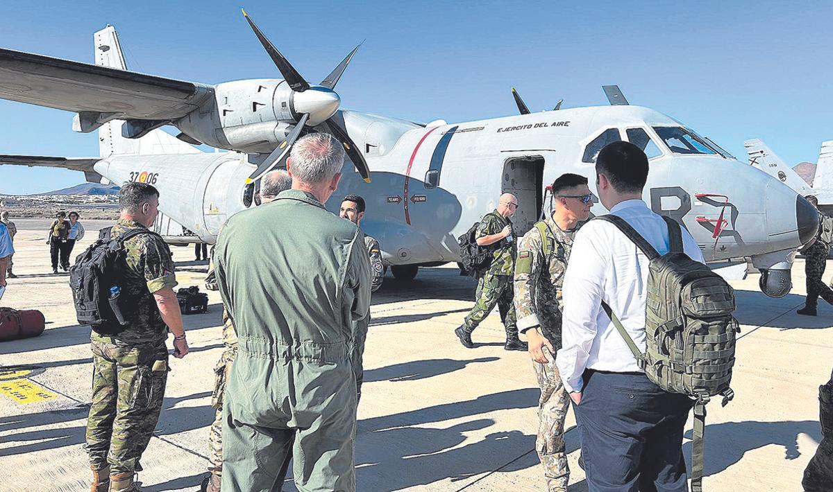 Militares en Gando.
