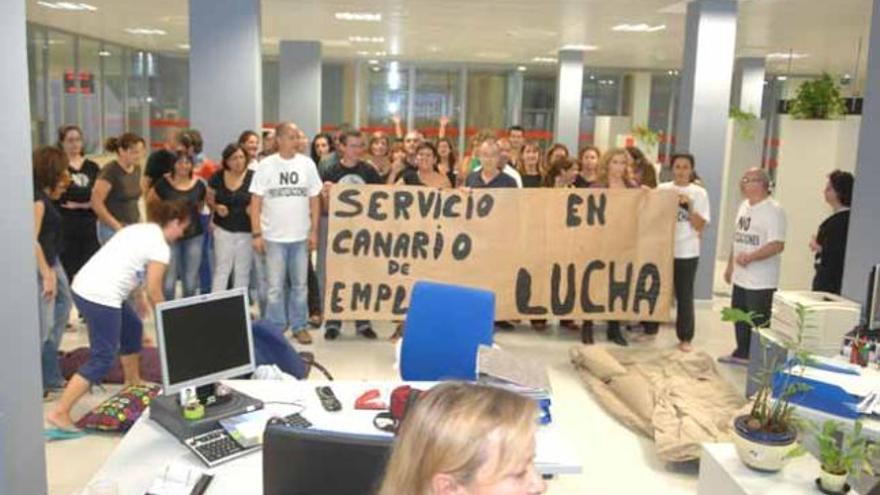 El recorte en el Plan de Empleo coloca al borde del despido a 327 trabajadores