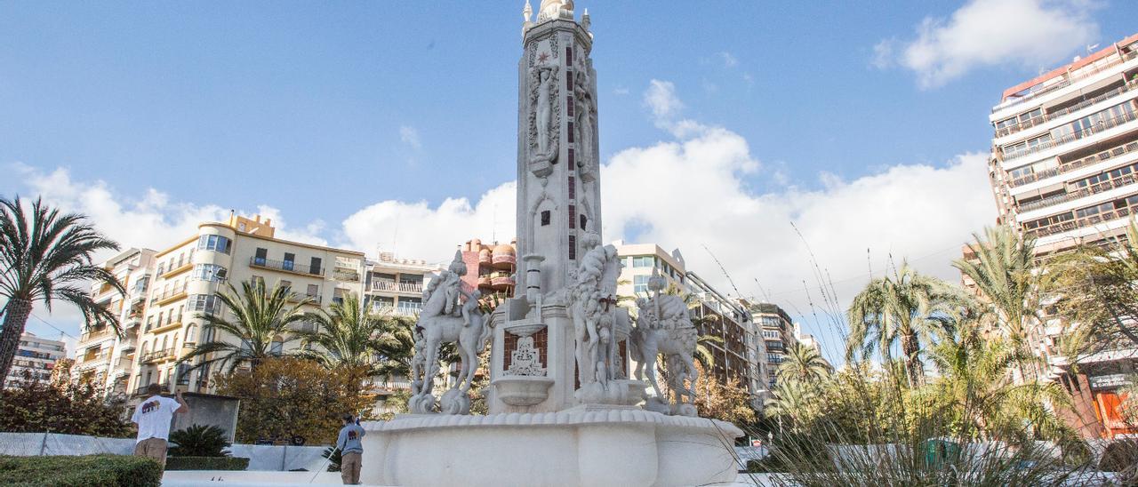 La fuente de Luceros de Alicante se inaugura tras su restauración el 23 de diciembre con un espectáculo de agua y luces