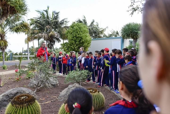 Visita escolar a la Granja Agricola del Cabildo