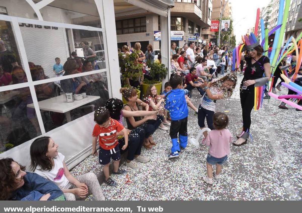 GALERÍA DE FOTOS -- Vila-real se llena de disfraces en la calle